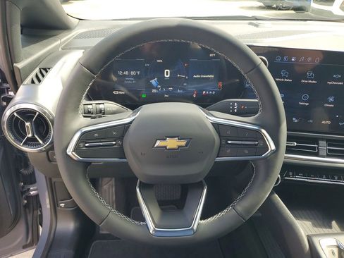 New 2026 Chevrolet Equinox EV LT w/ Comfort Package AWD/4WD image 18