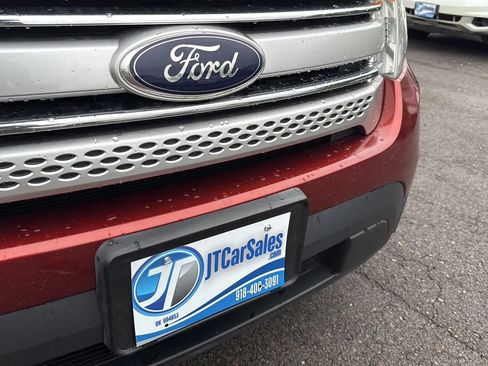 Used 2014 Ford Explorer XLT w/ Equipment Group 202A FWD image 18