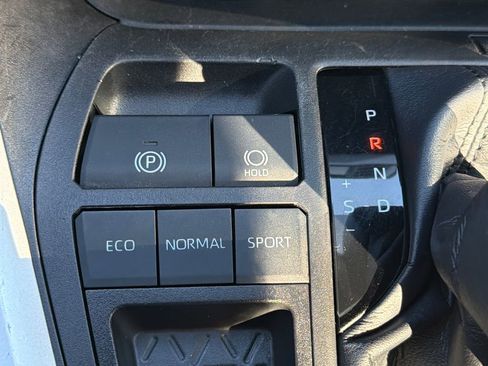 Used 2022 Toyota RAV4 XLE Premium FWD image 42