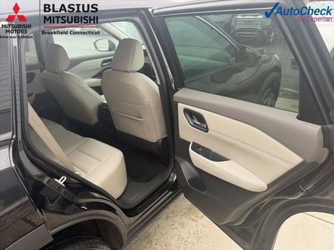 Used 2023 Nissan Rogue SL AWD/4WD image 42