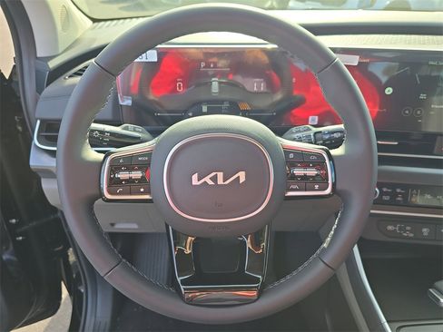 New 2026 Kia Carnival image 28