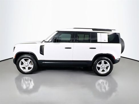 Used 2023 Land Rover Defender 110 SE image 8