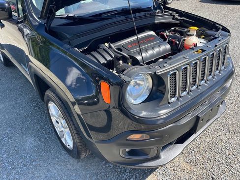Used 2015 Jeep Renegade Latitude AWD/4WD image 25