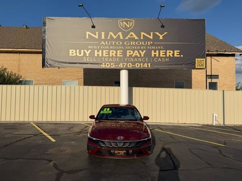 Used 2024 Hyundai Elantra SEL FWD image 2