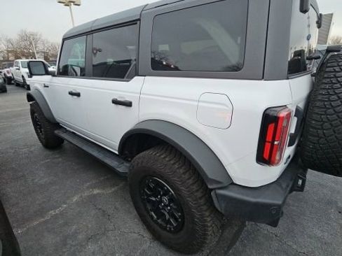 Used 2023 Ford Bronco Wildtrak image 3