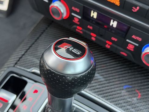 Used 2017 Audi RS 7 Prestige image 24