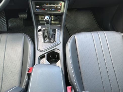 Certified 2023 Volkswagen Tiguan SE w/ Panoramic Sunroof Package FWD image 20