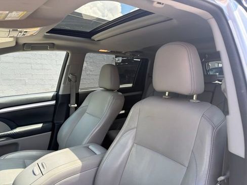 Used 2015 Toyota Highlander XLE AWD/4WD image 20