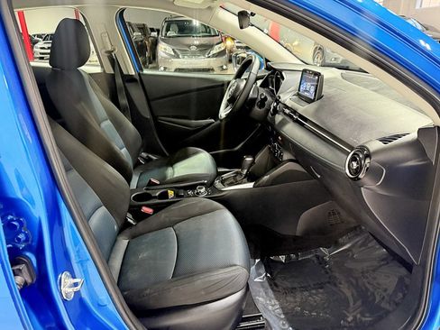 Used 2020 Toyota Yaris LE image 32