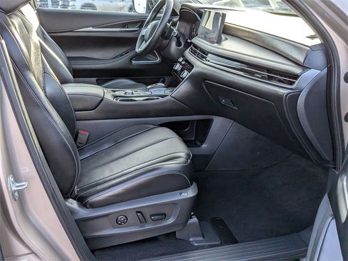 Used 2025 INFINITI QX60 Sensory image 23
