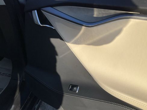 Used 2019 Tesla Model S Long Range image 57