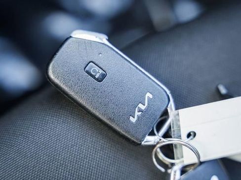 Used 2022 Kia Forte GT-Line image 38