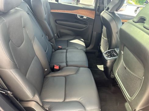 Used 2023 Volvo XC90 B5 Plus w/ Protection Package Premier AWD/4WD image 39