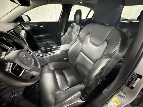 Used 2024 Volvo S60 B5 Plus image 16