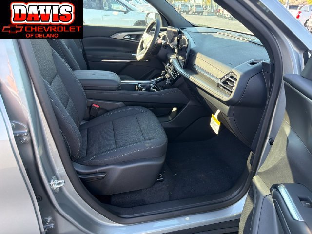 New 2027 Chevrolet Traverse LT w/ Driver Confidence Package AWD/4WD image 17