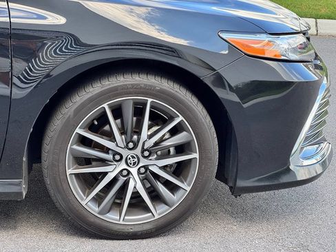 Used 2023 Toyota Camry XLE w/ Cold Weather Package FWD image 40