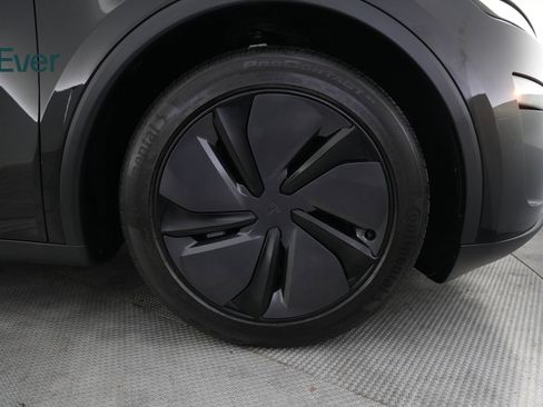 Used 2026 Tesla Model Y Long Range RWD image 20