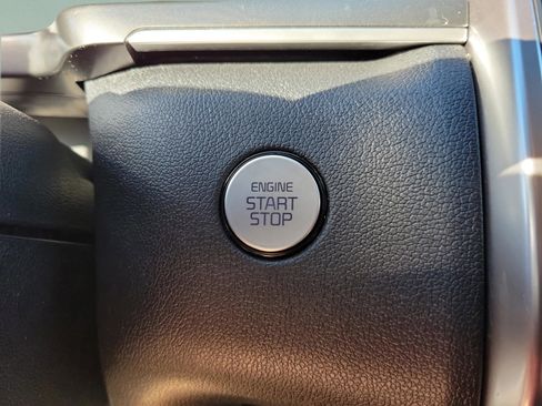 Used 2021 Kia Sorento S image 15