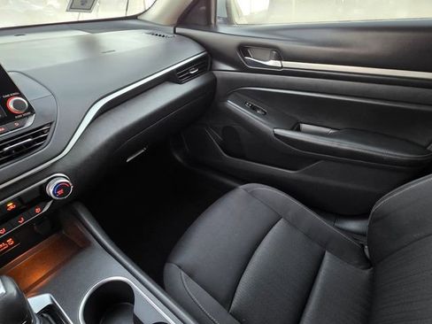 Used 2022 Nissan Altima 2.5 SV image 31