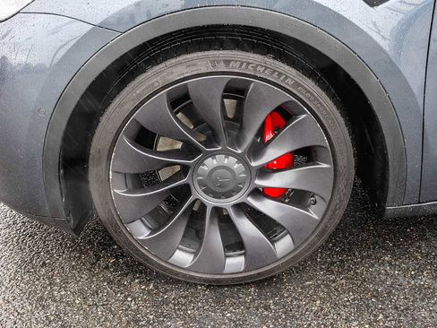 Used 2020 Tesla Model Y Performance image 12