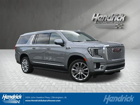 Used 2023 GMC Yukon XL SLT w/ SLT Premium Package AWD/4WD image 1