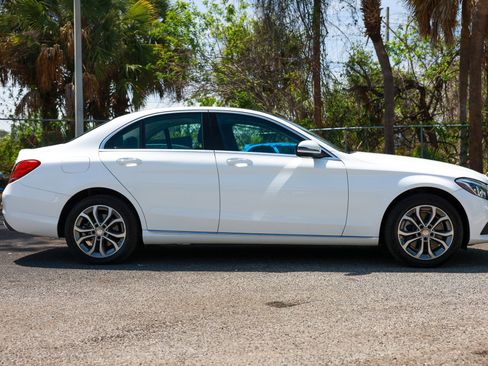 Used 2016 Mercedes-Benz C 300 4MATIC Sedan image 17