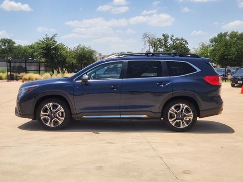 Used 2023 Subaru Ascent Limited w/ Technology Package AWD/4WD image 4