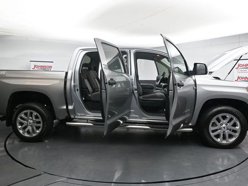 Used 2021 Toyota Tundra SR5 w/ SR5 Upgrade Package AWD/4WD image 45