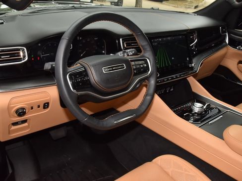 Used 2024 Jeep Grand Wagoneer Series III w/ Rear Seat Video Group 1 AWD/4WD image 36