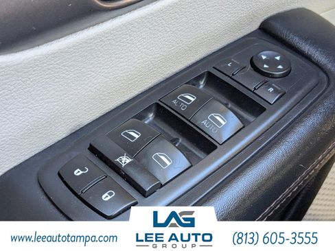 Used 2017 Chrysler Pacifica Touring-L image 24