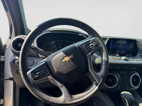 Used 2021 Chevrolet Blazer LT FWD image 13