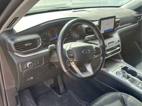 Used 2020 Ford Explorer XLT w/ Equipment Group 202A image 26