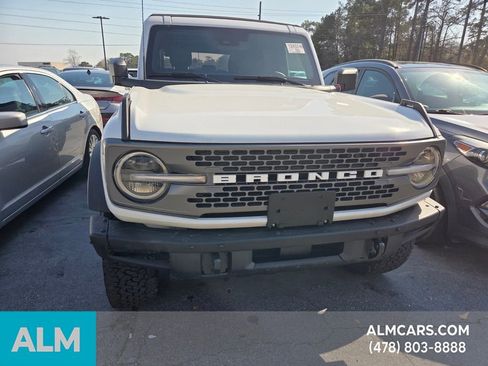 Used 2024 Ford Bronco Badlands image 7