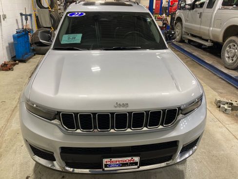 Used 2022 Jeep Grand Cherokee L Limited image 2