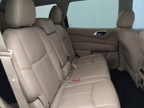 Used 2017 Nissan Pathfinder SL FWD image 19