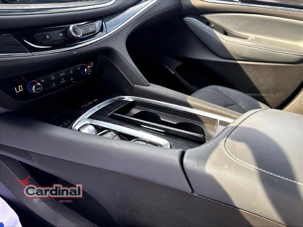 Used 2023 Buick Enclave Essence w/ Sport Touring Edition FWD image 21