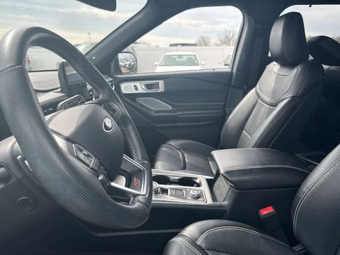 Used 2020 Ford Explorer ST w/ ST Street Pack image 30