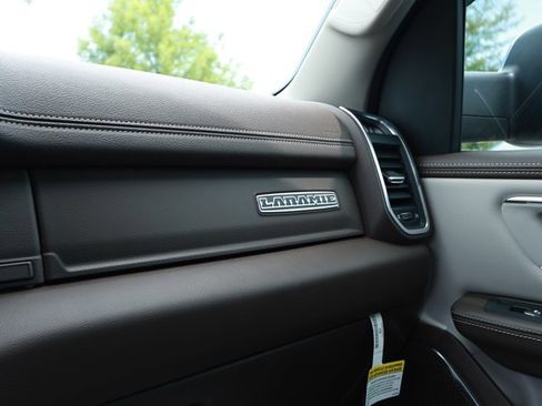 Used 2025 RAM 1500 Laramie AWD/4WD image 27