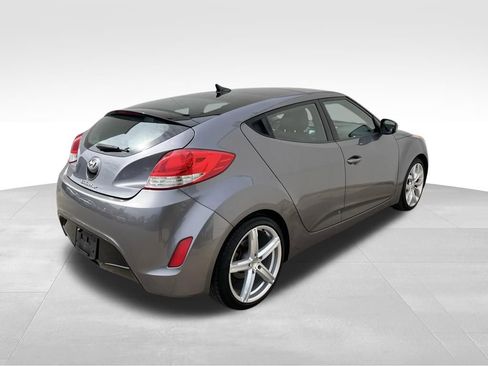 Used 2013 Hyundai Veloster w/ Style Pkg FWD image 6