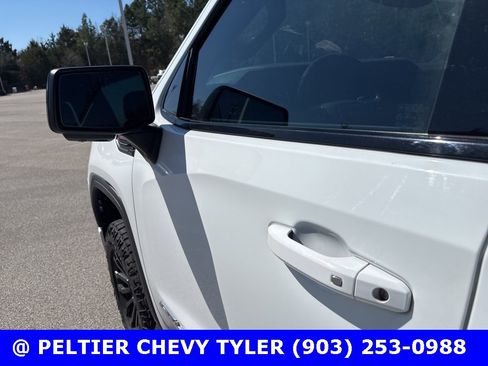 Used 2022 GMC Sierra 1500 AT4X image 12