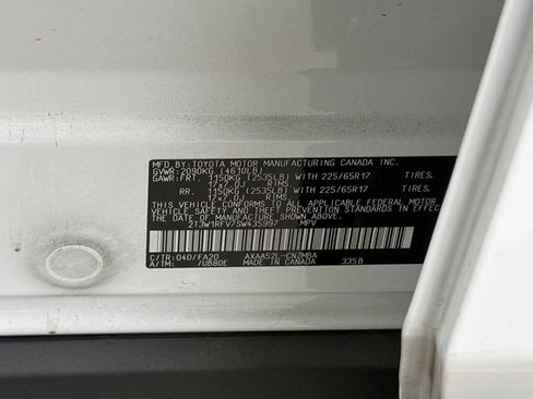 Used 2025 Toyota RAV4 XLE w/ Convenience Package FWD image 15