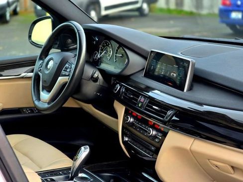 Used 2017 BMW X5 xDrive40e image 17