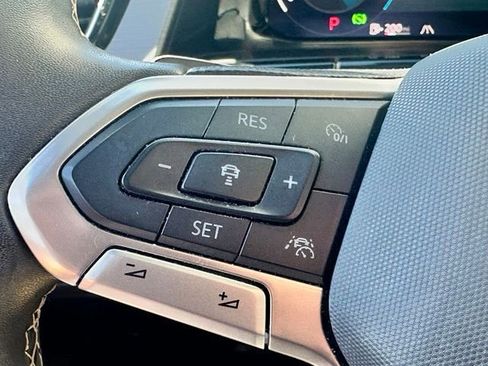 Used 2024 Volkswagen Atlas Cross Sport SE w/ Panoramic Sunroof Package AWD/4WD image 12