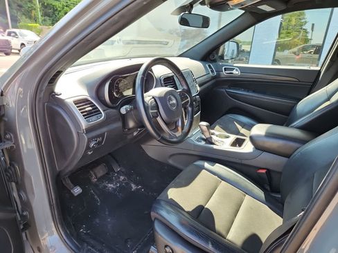 Used 2021 Jeep Grand Cherokee Laredo X RWD image 13