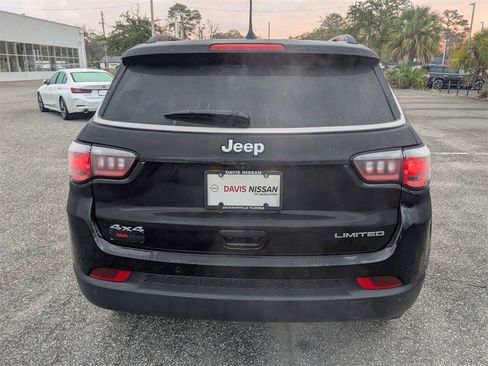 Used 2025 Jeep Compass Limited image 5
