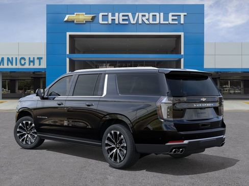 New 2026 Chevrolet Suburban High Country AWD/4WD image 3