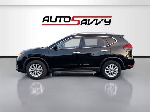 Used 2020 Nissan Rogue SV image 4