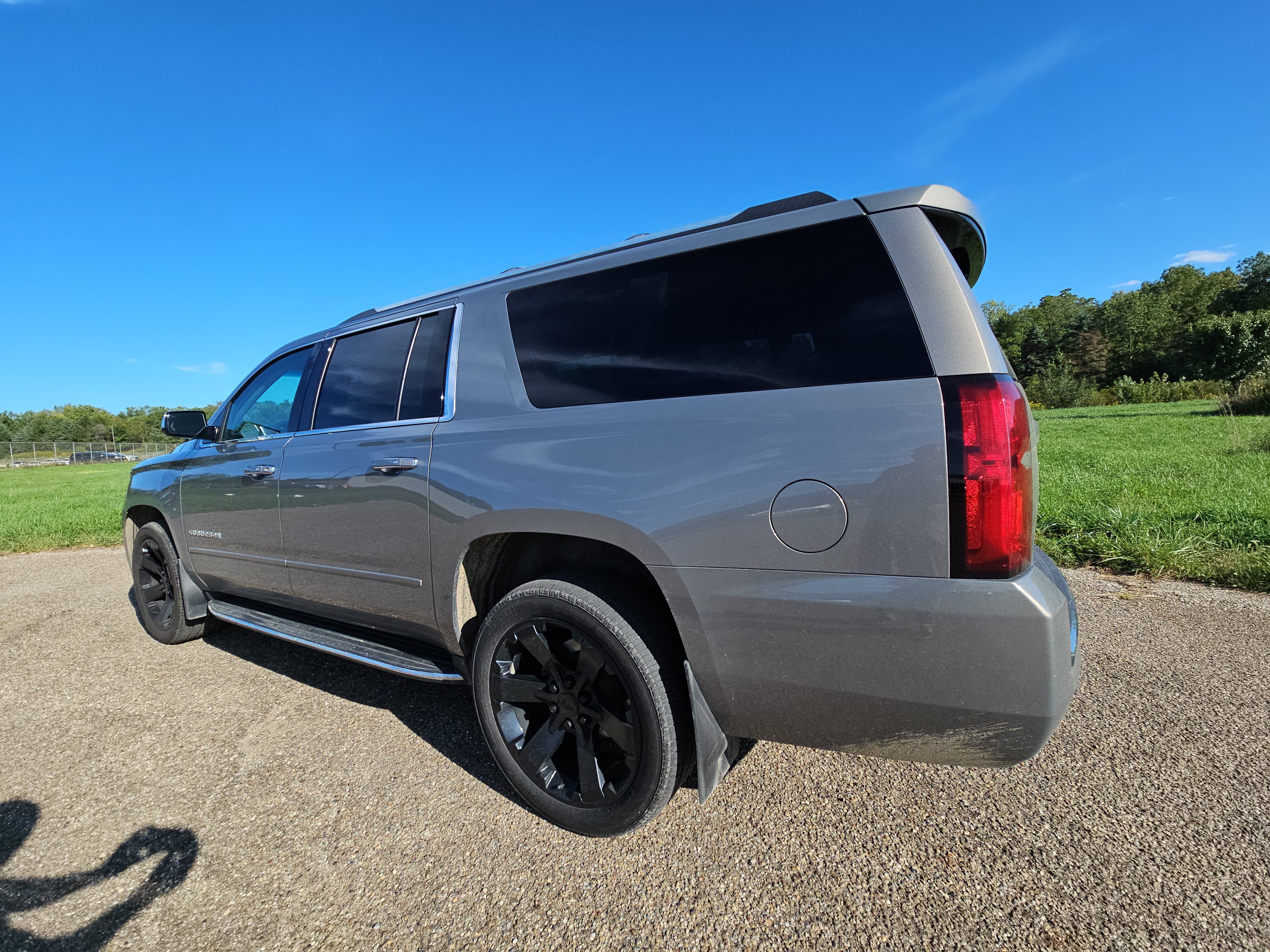 Used 2019 Chevrolet Suburban Premier AWD/4WD image 7