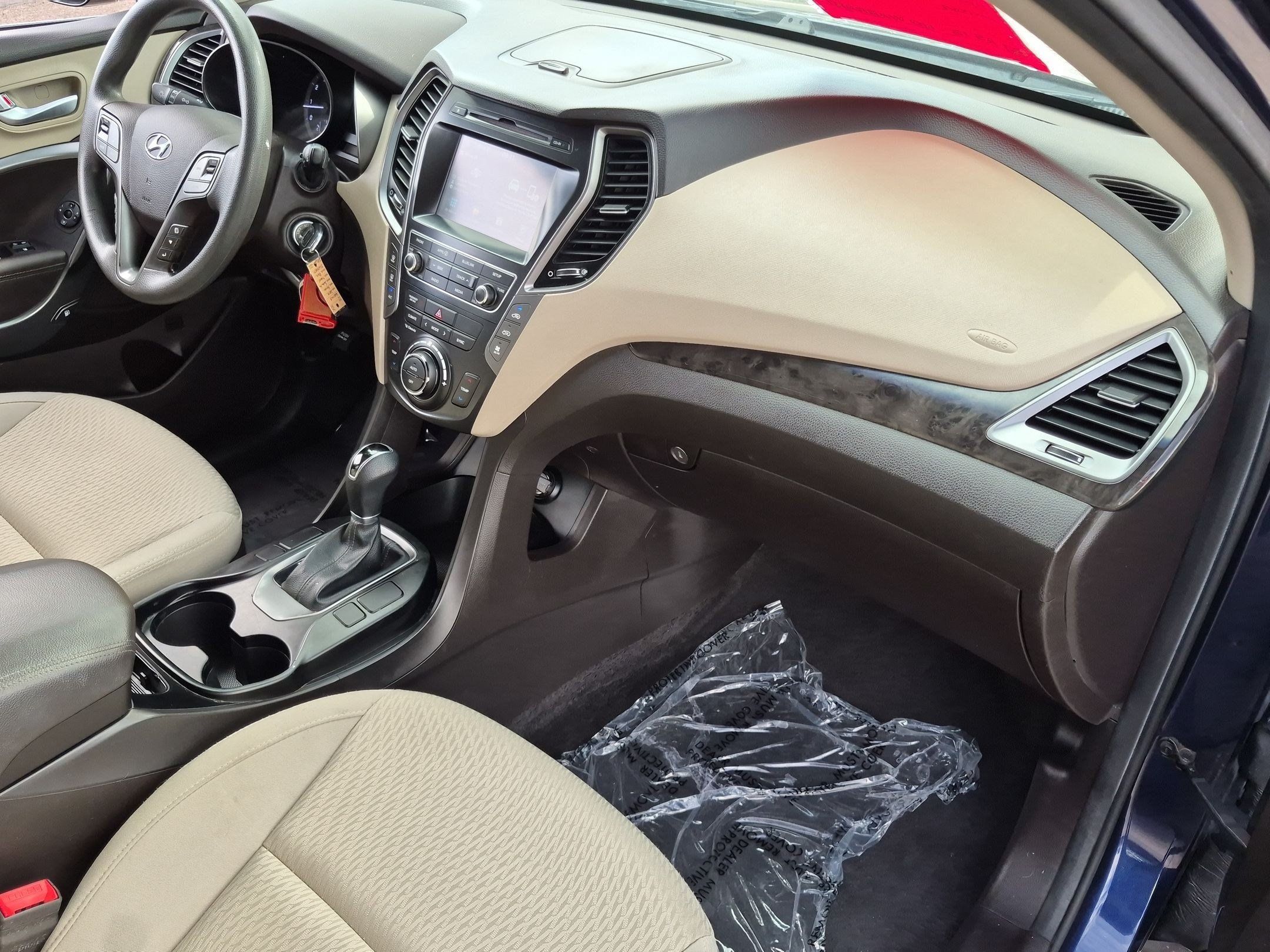 Used 2018 Hyundai Santa Fe SE FWD image 25