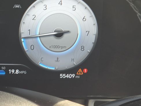Used 2024 Hyundai Elantra Limited FWD image 22